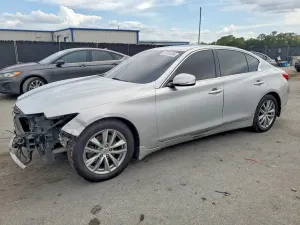 Infiniti Q50 3.7L 6 2015