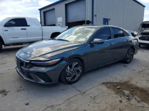 Hyundai Elantra 2.0L 4 2024