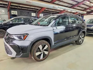 Volkswagen Taos 1.5L 4 2025