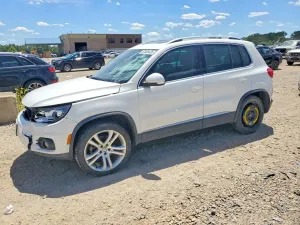 Volkswagen Tiguan 2.0L 4 2012