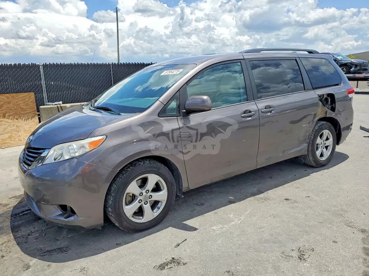 Toyota Sienna 3.5L 6 2014