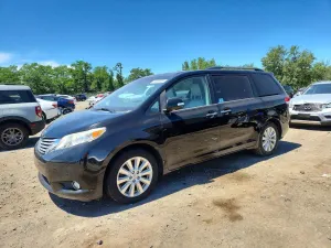 Toyota Sienna 3.5L 6 2014