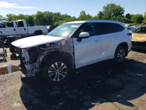 Toyota Highlander 2.4L 4 2024