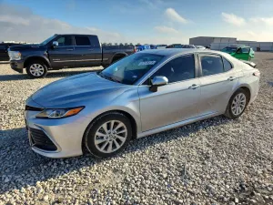 Toyota Camry 2.5L 4 2021