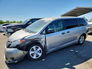 Toyota Sienna 3.5L 6 2014