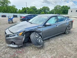 Nissan Altima 2.5L 4 2022