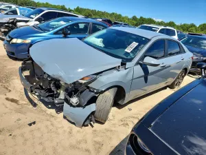 Hyundai Elantra 2.0L 4 2023