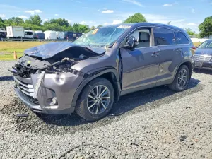Toyota Highlander 3.5L 6 2019