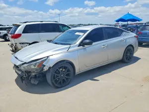 Nissan Altima 2.5L 4 2020