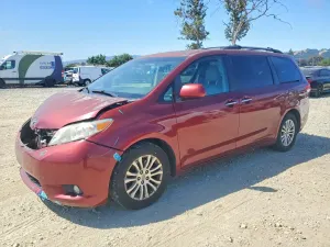 Toyota Sienna 3.5L 6 2011