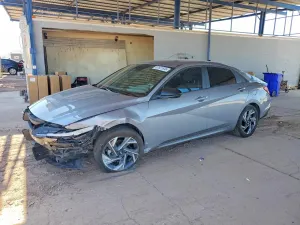 Hyundai Elantra 2.0L 4 2025