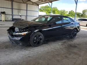 Hyundai Elantra 2.0L 4 2026