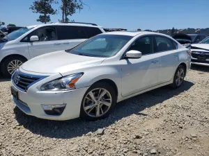 Nissan Altima 2.5L 4 2015