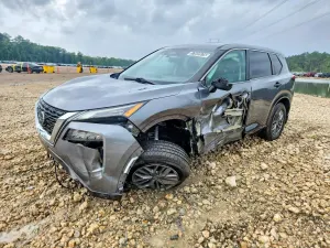 Nissan Rogue 2.5L 4 2021