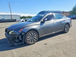Nissan Altima 2.5L 4 2025