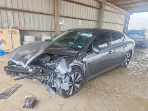 Nissan Altima 2.5L 4 2019