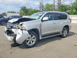Lexus GX 4.6L 8 2011