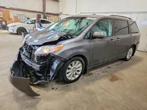 Toyota Sienna 3.5L 6 2011