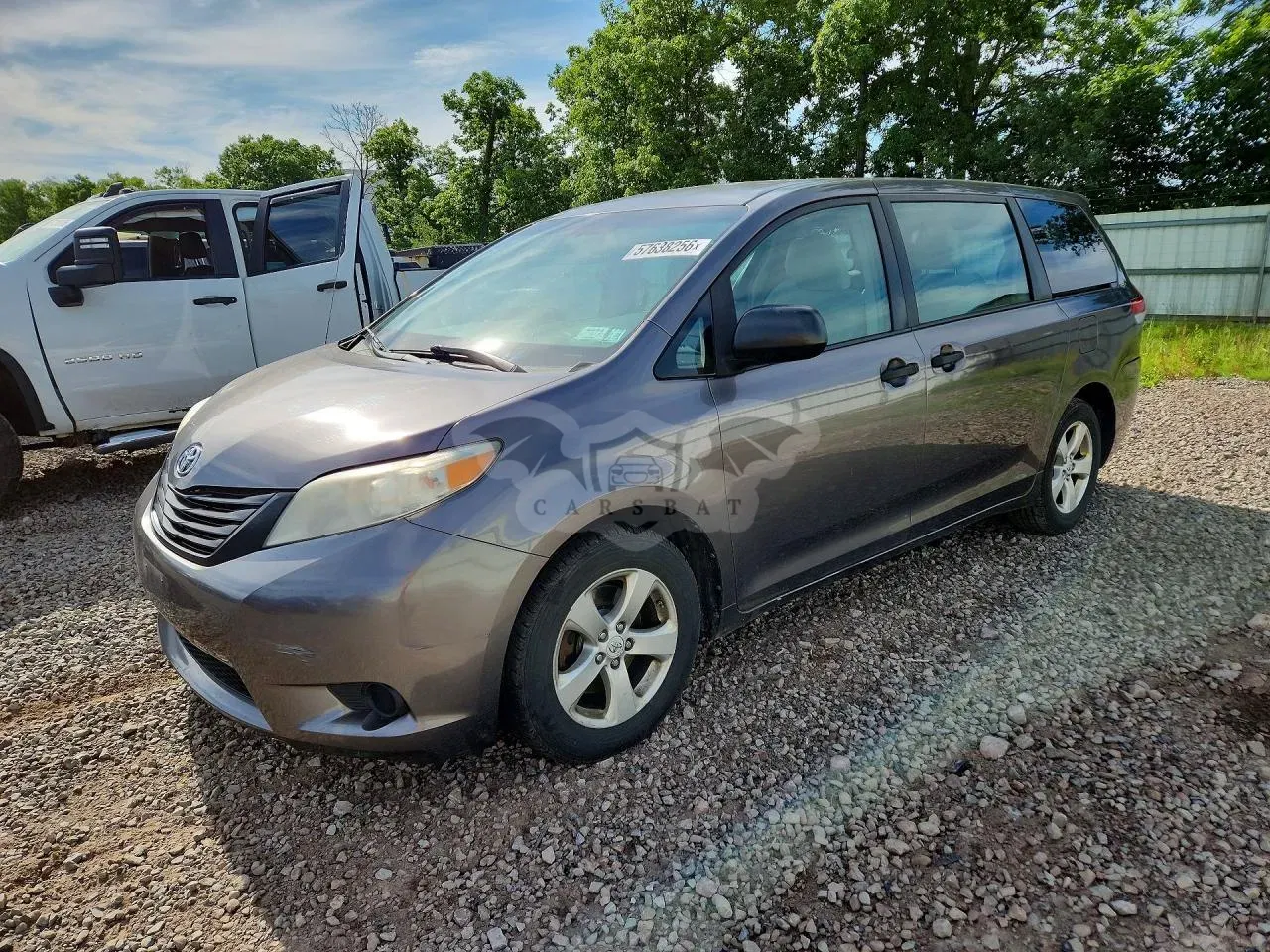 Toyota Sienna 2.7L 4 2011