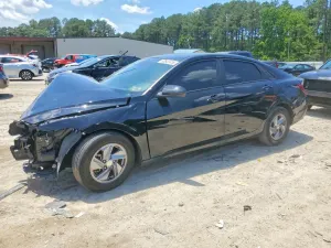 Hyundai Elantra 2.0L 4 2024