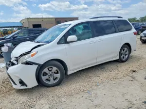 Toyota Sienna 3.5L 6 2019