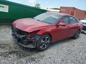 Hyundai Elantra 2.0L 4 2023