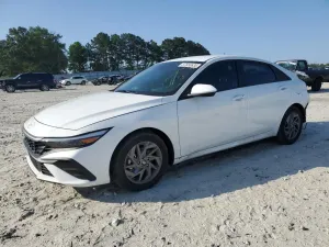 Hyundai Elantra SEL 2.0L 4 2024