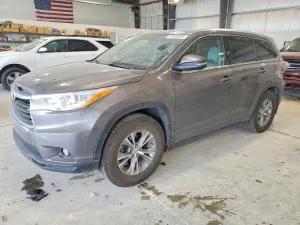 Toyota Highlander 3.5L 6 2015