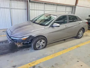 Hyundai Elantra 2.0L 4 2024
