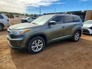 Toyota Highlander 3.5L 6 2015