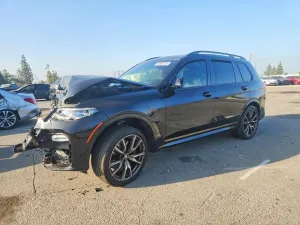 BMW X7 4.4L 8 2021