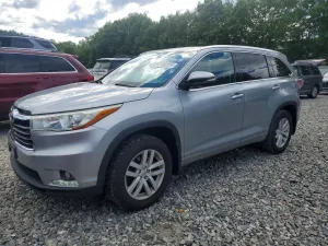 Toyota Highlander 3.5L 6 2015
