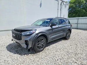 Ford Explorer 2.3L 4 2025