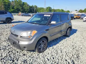 Kia Soul 2.0L 4 2011