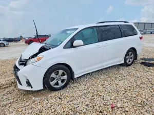 Toyota Sienna 3.5L 6 2019