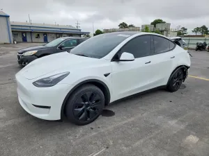 Tesla Model Y 2025