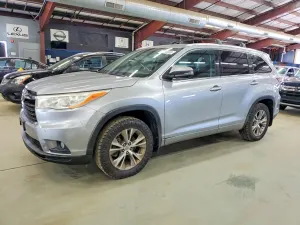 Toyota Highlander 3.5L 6 2014