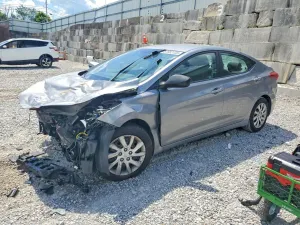 Hyundai Elantra 1.8L 4 2013