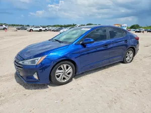 Hyundai Elantra 2.0L 4 2020