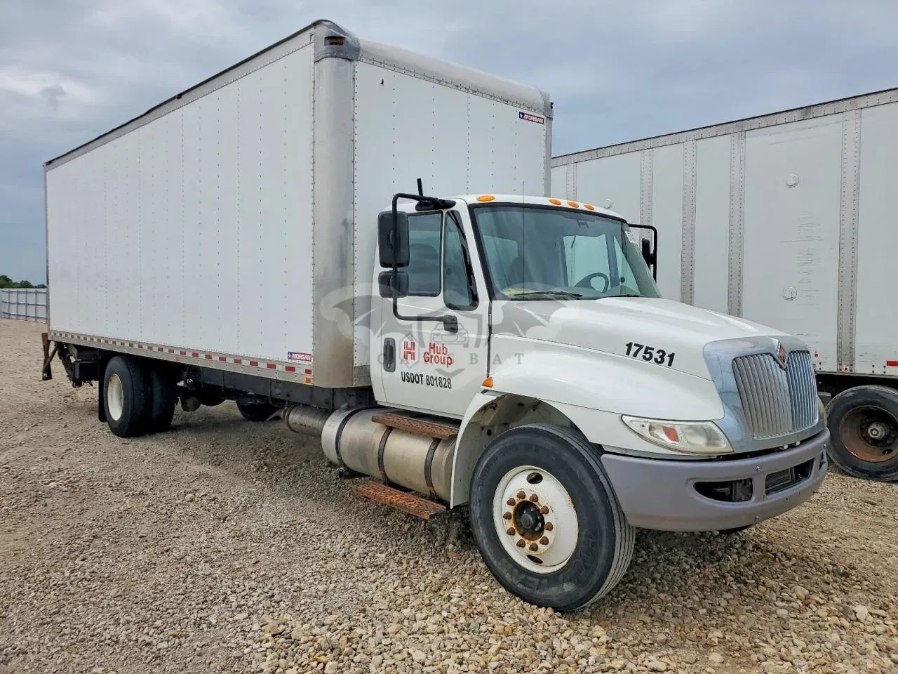 International DuraStar / 4000 6.7L 6 2017