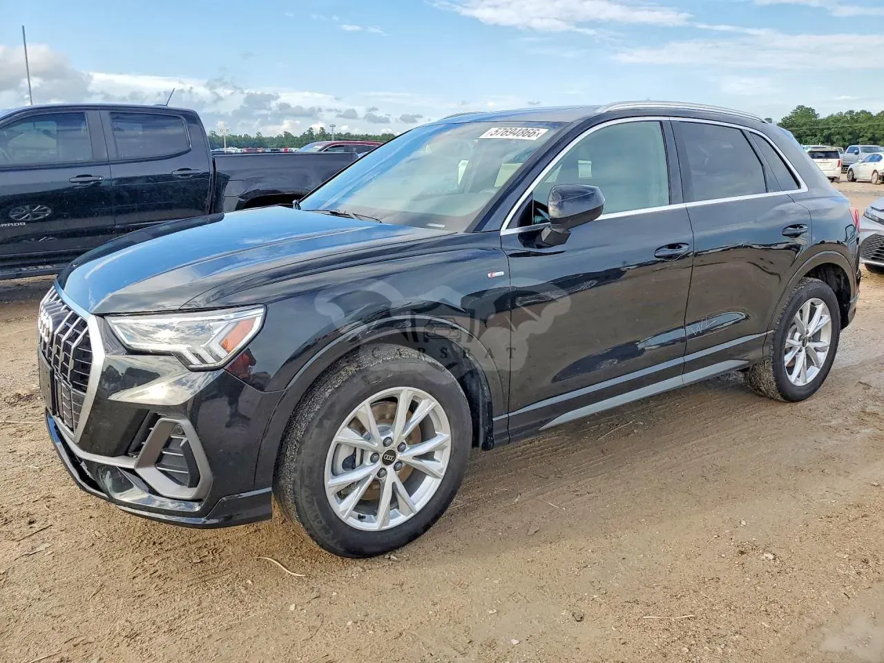 Audi Q3 2.0L 4 2025