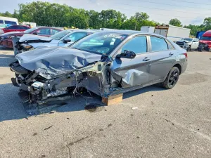 Hyundai Elantra 2.0L 4 2026