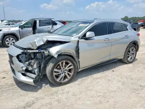 Infiniti QX30 2.0L 4 2017