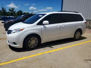 Toyota Sienna 3.5L 6 2011
