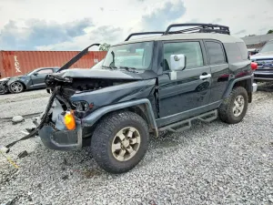 Toyota FJ Cruiser 4.0L 6 2011
