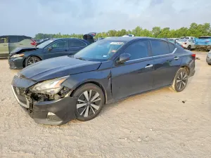 Nissan Altima 2.5L 4 2021