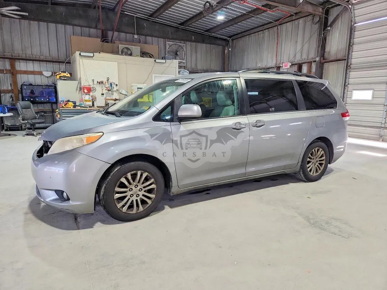 Toyota Sienna 3.5L 6 2011