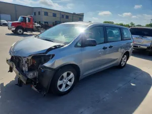 Toyota Sienna 3.5L 6 2014