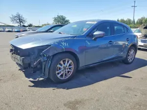 Mazda 3 2.0L 4 2015