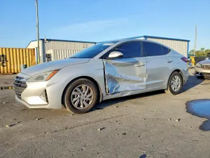 Hyundai Elantra 2.0L 4 2020